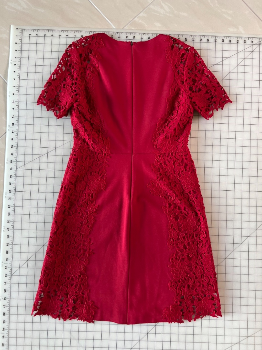 Lot of 4 Women's Midi Dresses Size M & 8 Tahari Elie Tahari Betsey Johnson - Picture 8 of 14